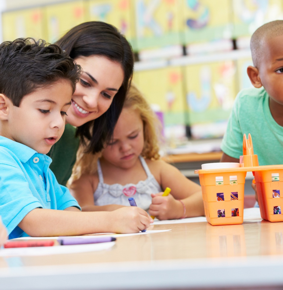 Preschoolers with teacher | Getty Images, monkeybusinessimages