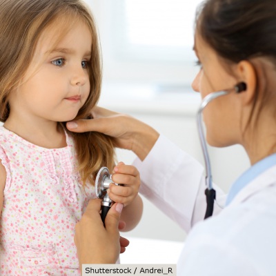 Toddler with doctor | Shutterstock, Andrei_R