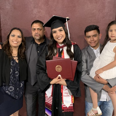 vanessa_family_graduation